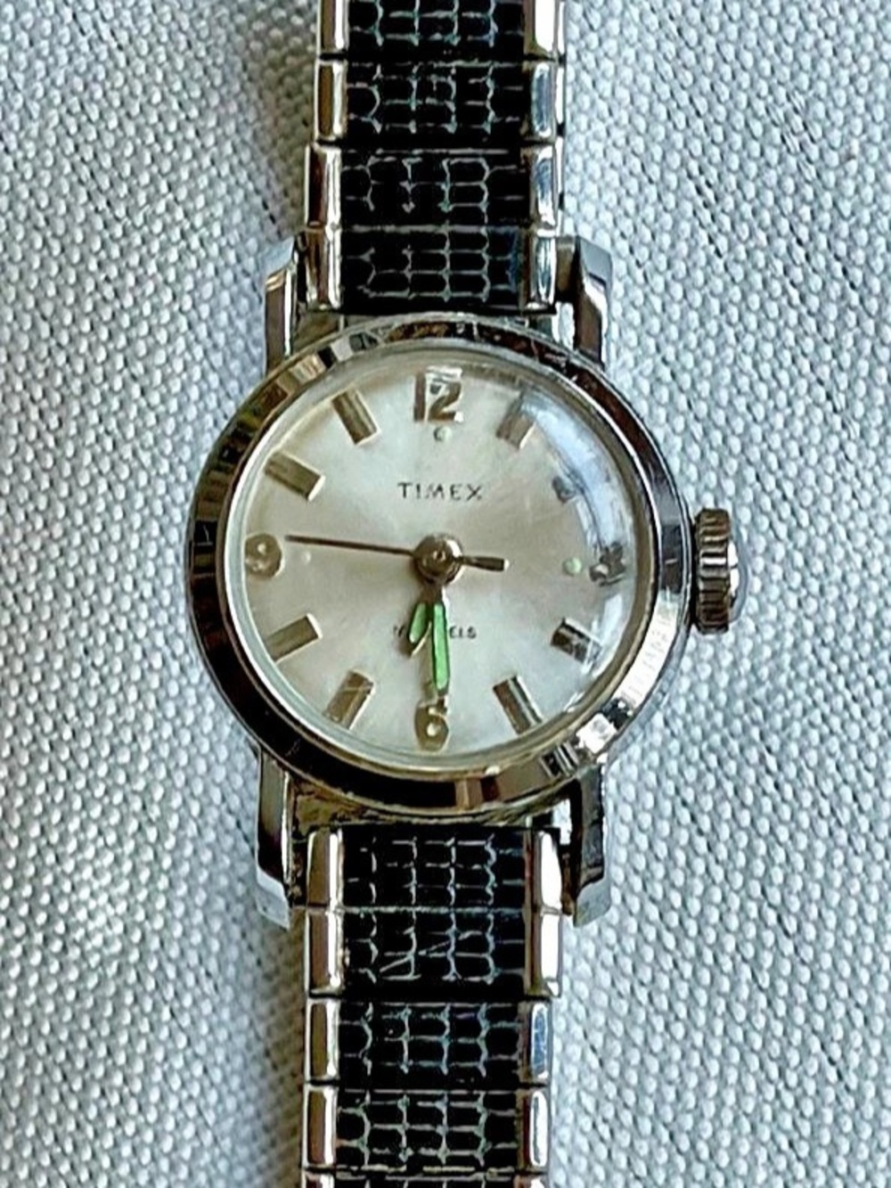 Vintage Timex Ladies Mechanical Watch Silver Tone Speidel Stretch Band Works